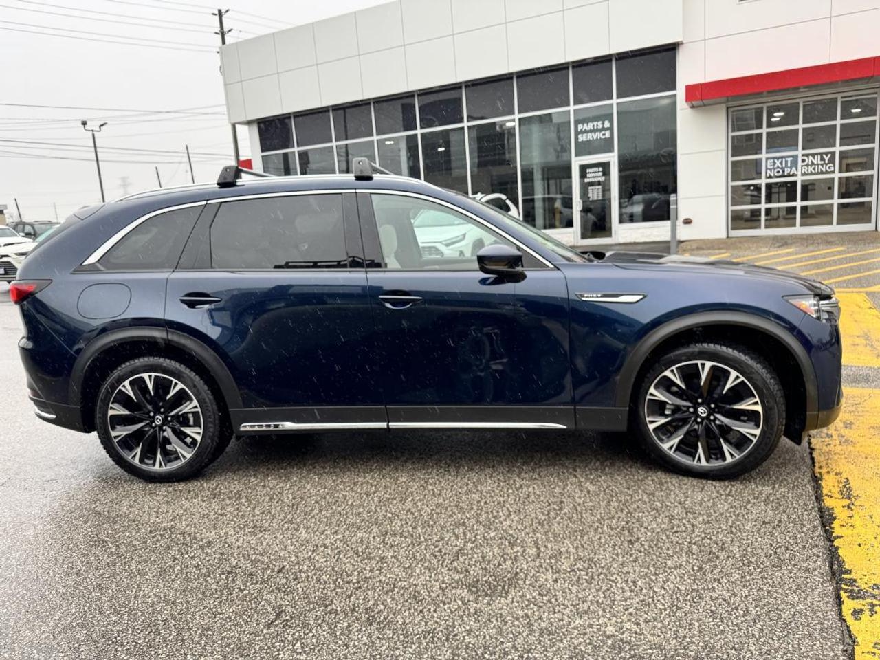 2025 Mazda CX-90 PHEV GT AWD PHEV/ SOLD/ PENDING DELIVERY Photo3