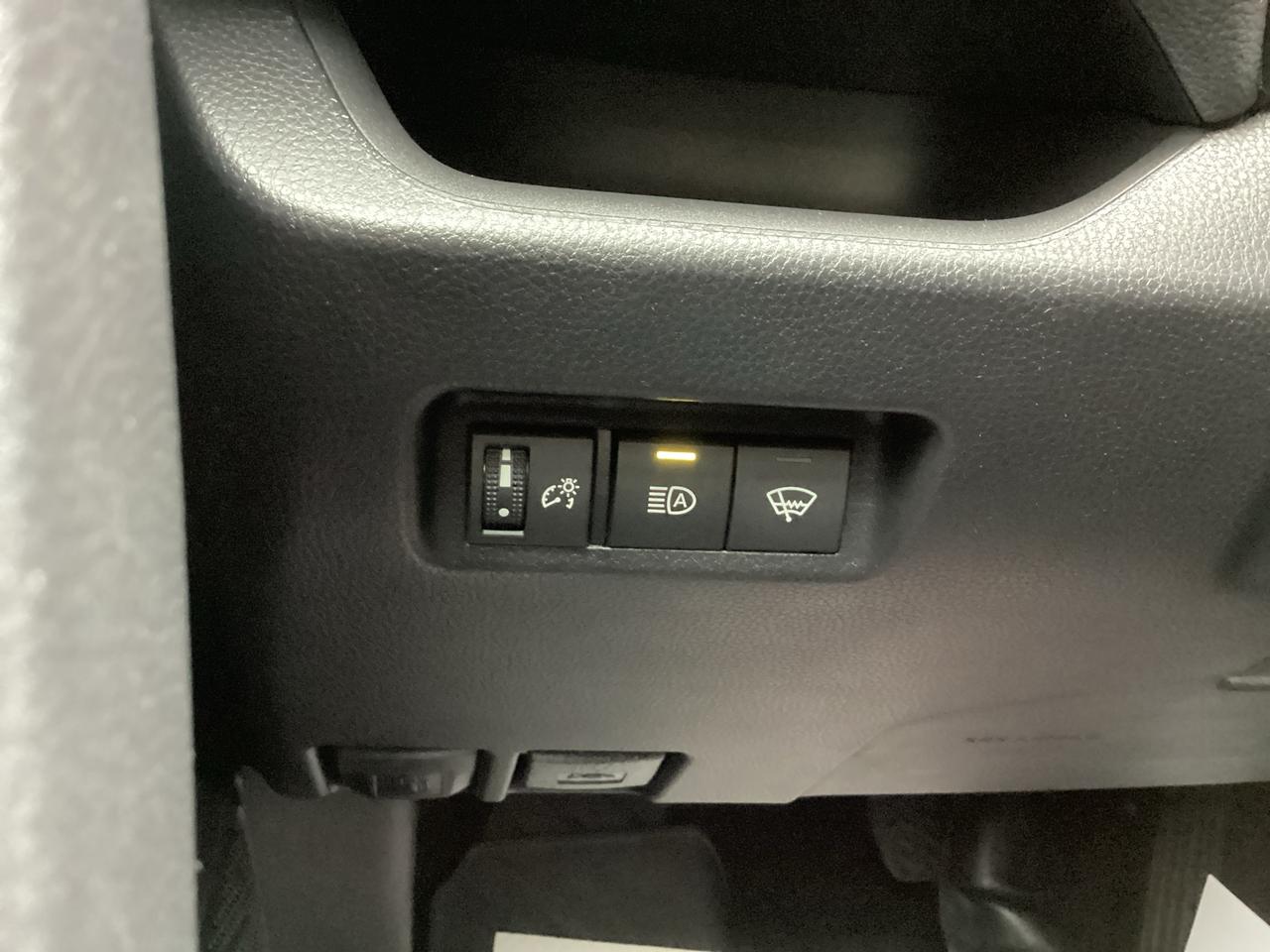 2022 Toyota RAV4 LE AWD Photo