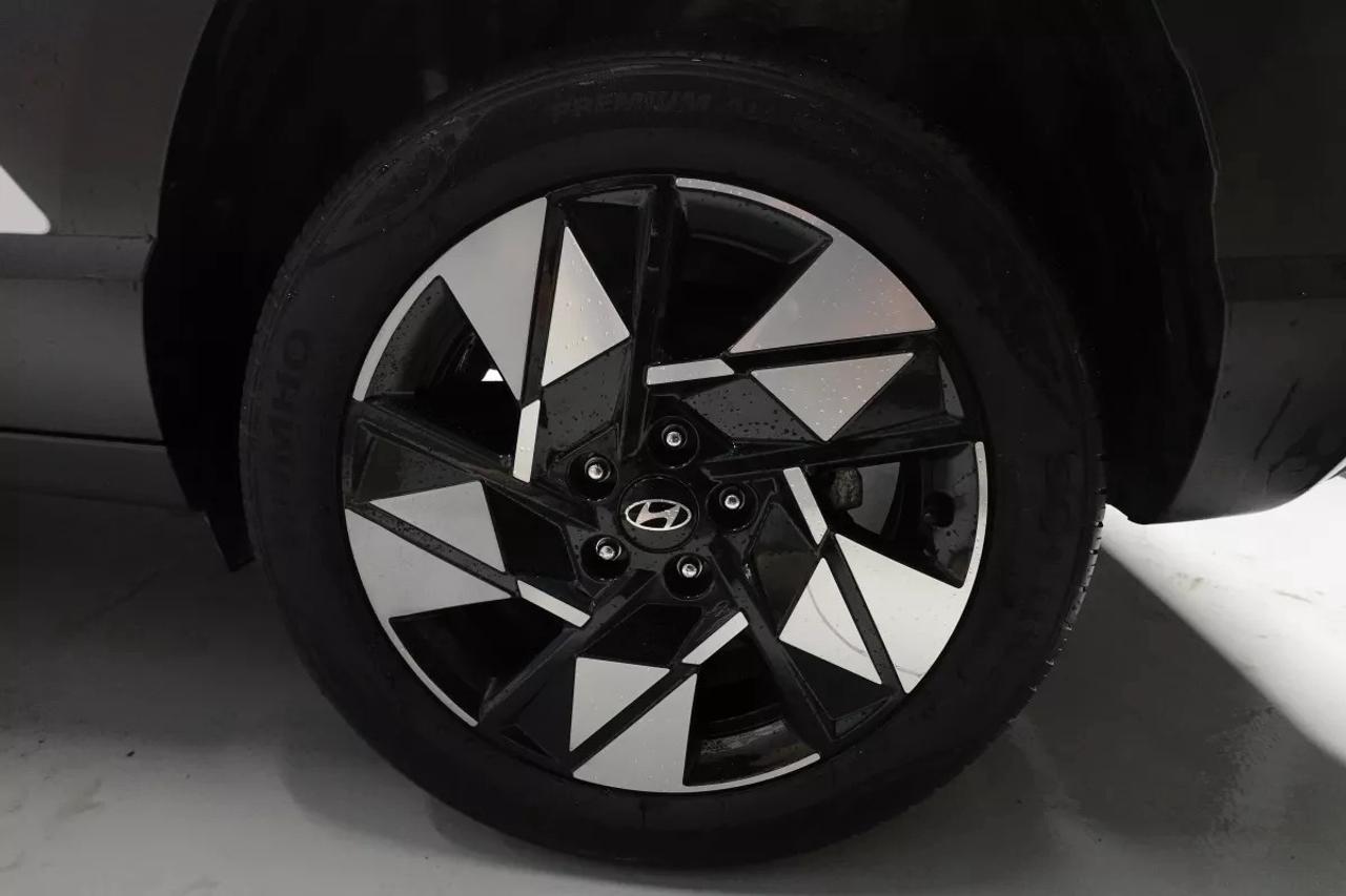 2024 Hyundai KONA PREFERRED   HEATED SEATS   HEATED WHEEL   APPLE CA Photo