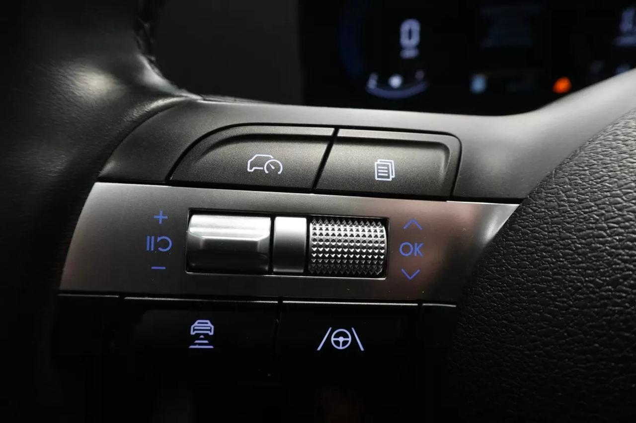 2024 Hyundai KONA PREFERRED   HEATED SEATS   HEATED WHEEL   APPLE CA Photo