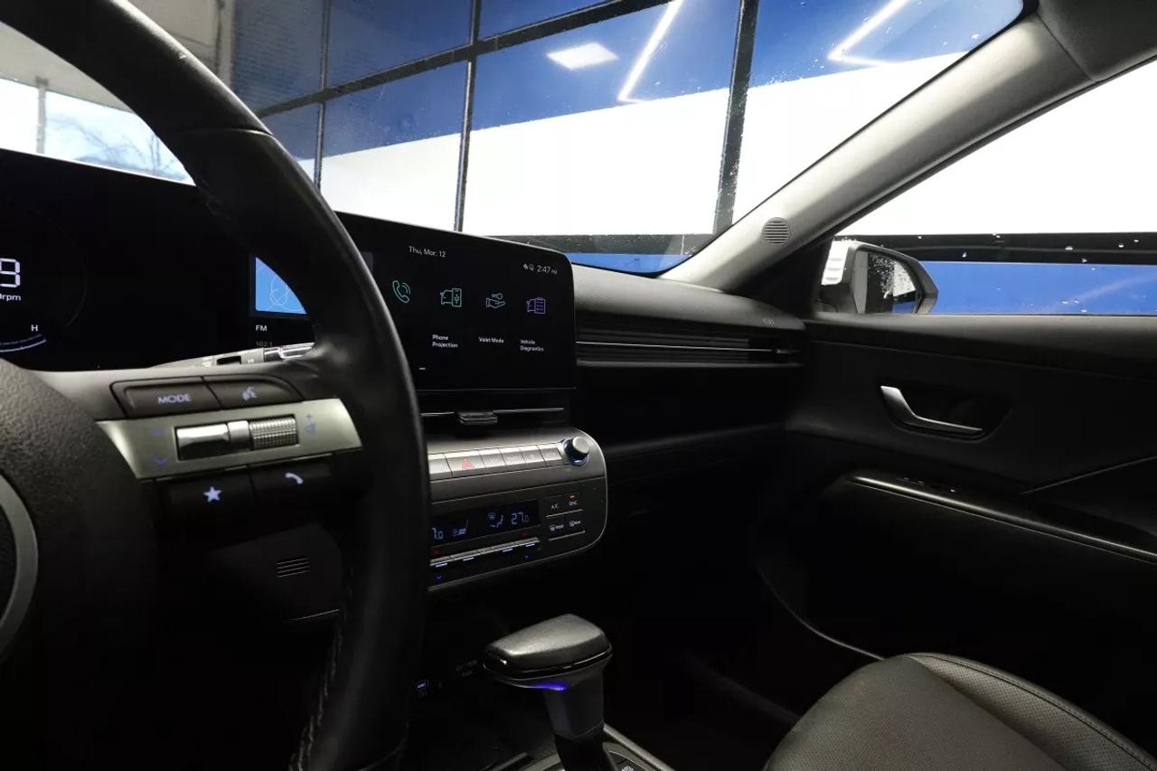 2024 Hyundai KONA PREFERRED   HEATED SEATS   HEATED WHEEL   APPLE CA Photo