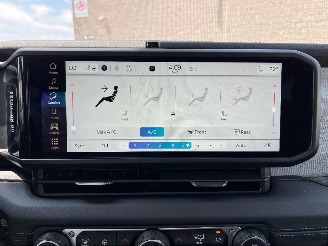 2025 Jeep Wrangler Sahara 4 Door w/Safety Group, Side Steps Photo