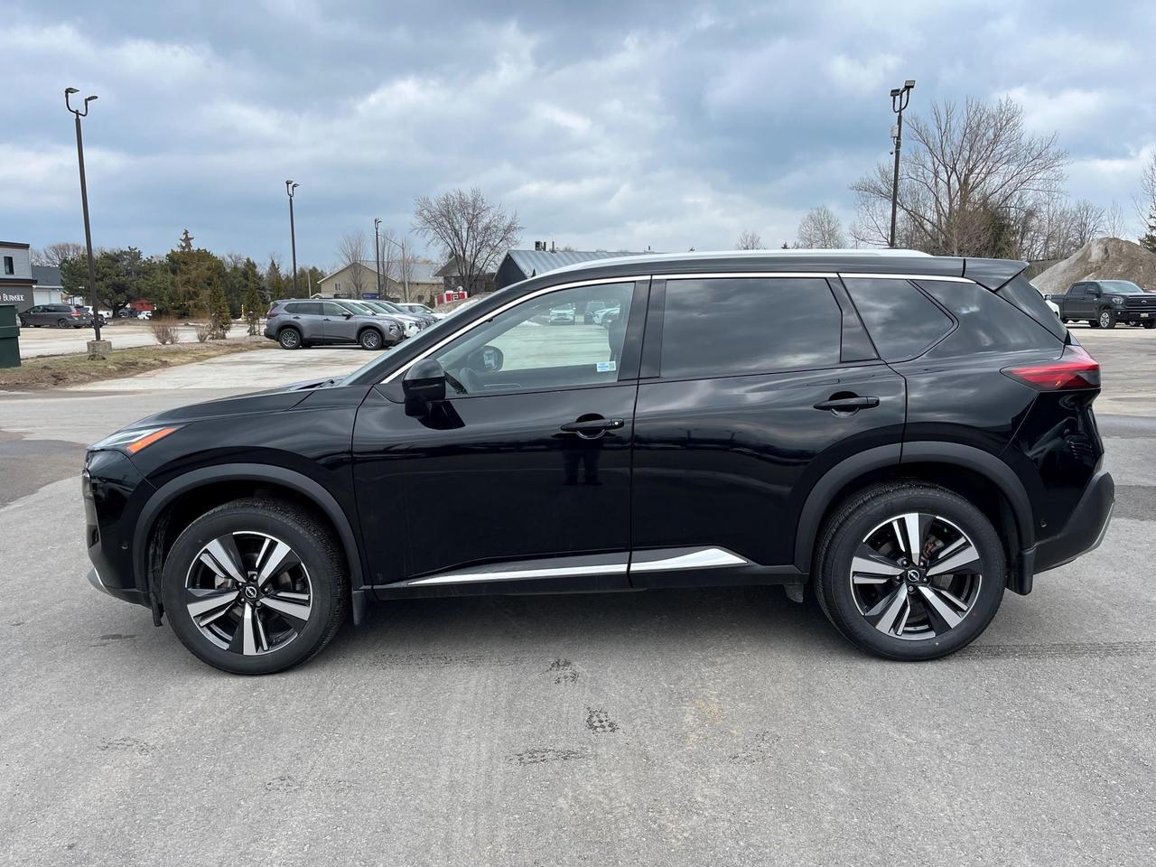 2023 Nissan Rogue Platinum AWD Photo