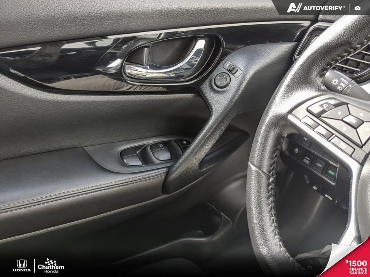 2023 Nissan Qashqai SV AWD - No Accidents! Intelligent Cruise Control Photo