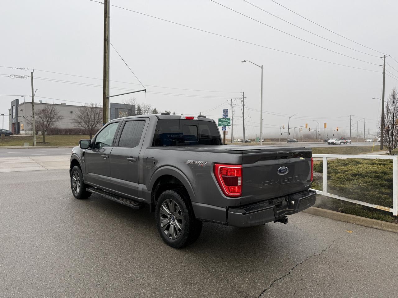 2021 Ford F-150 XLT 4WD   TONNEAUCOVER   2.7L ECOBOOST   NO CLAIMS Photo2