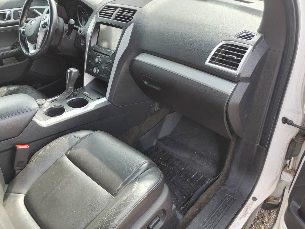 2014 Ford Explorer 4WD 4dr XLT Photo