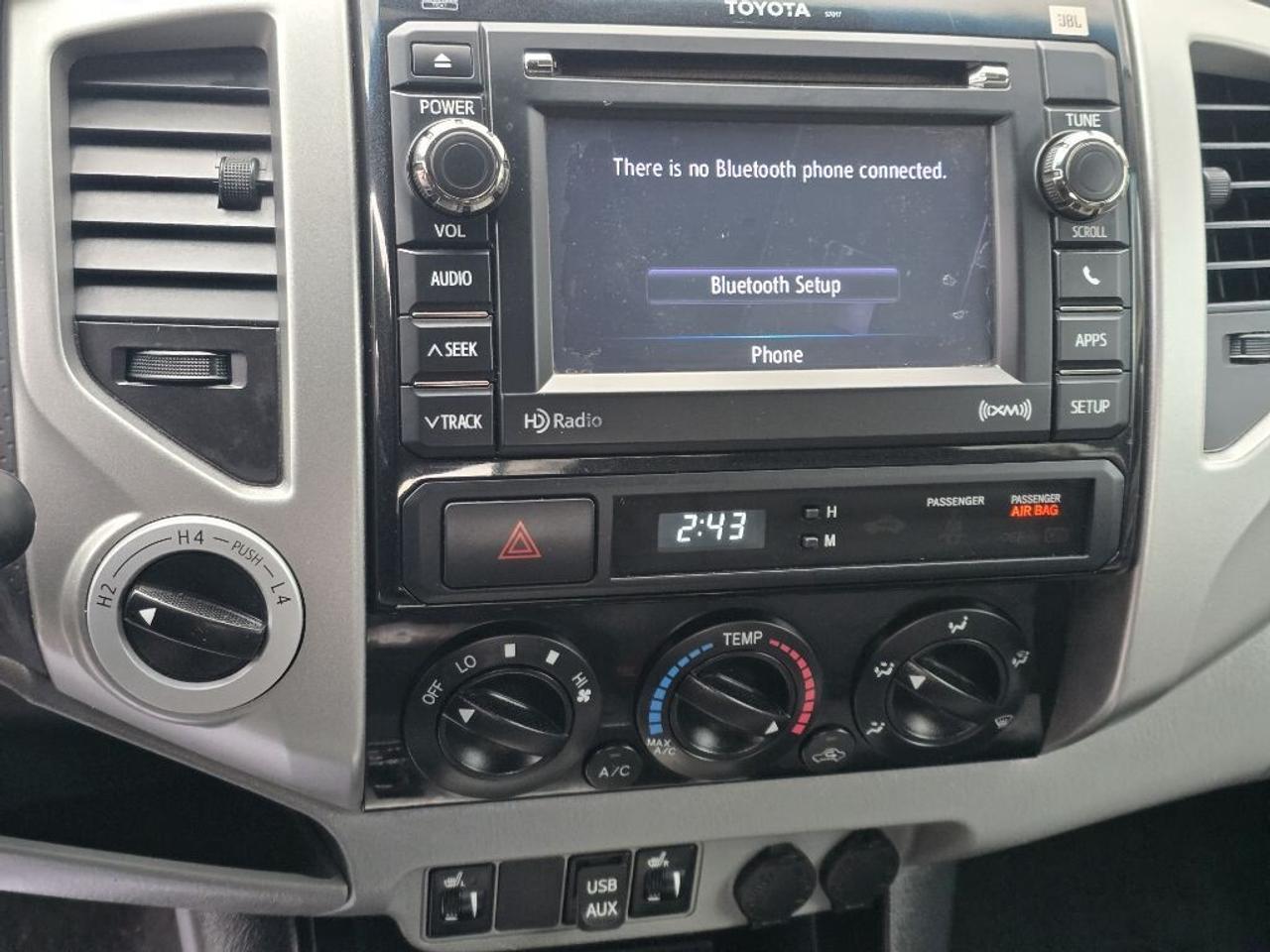 2013 Toyota Tacoma V6 4X4 Photo