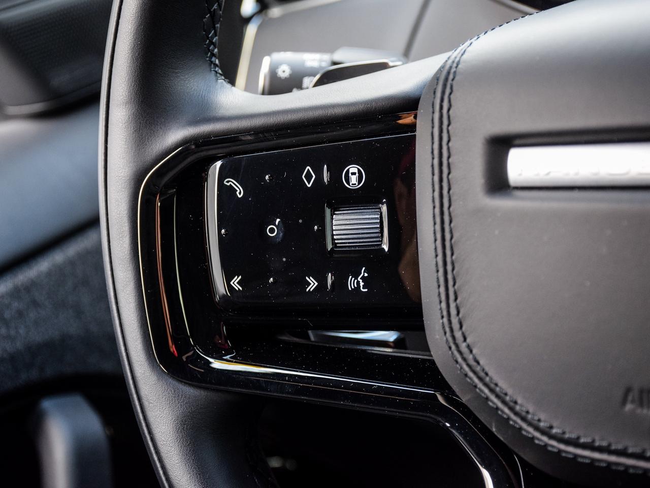 2025 Land Rover Range Rover Sport P400 Dynamic SE Photo