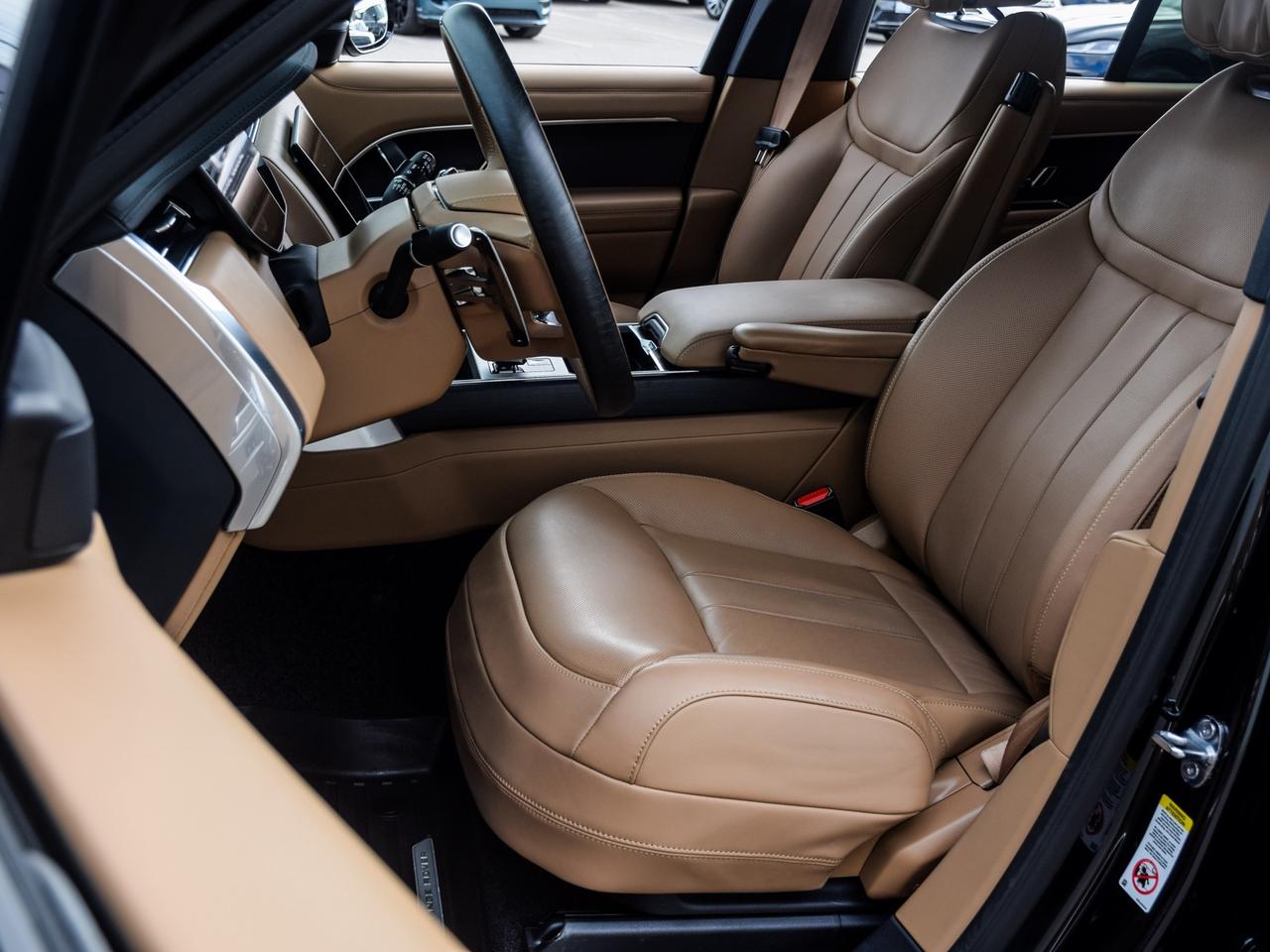 2025 Land Rover Range Rover P400 SE SWB Photo