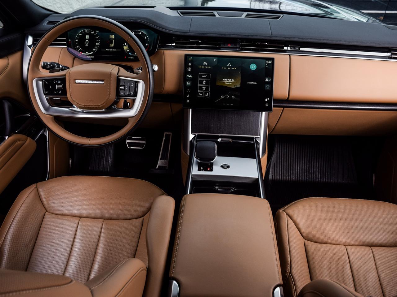 2025 Land Rover Range Rover P400 SE SWB Photo