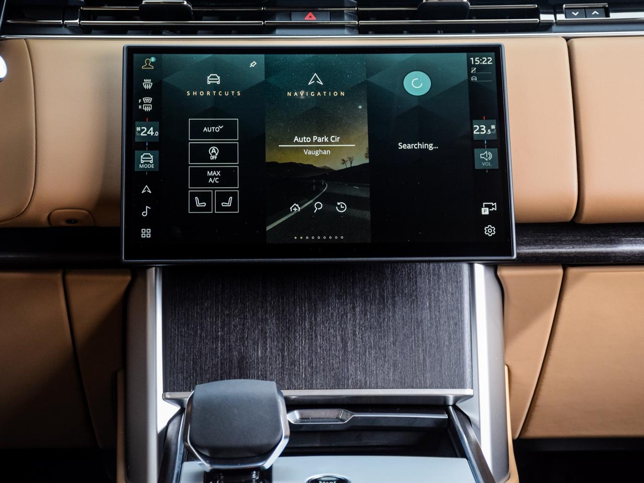 2025 Land Rover Range Rover P400 SE SWB Photo