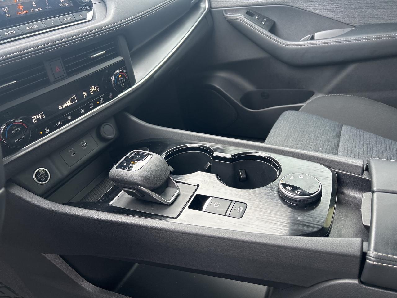 2023 Nissan Rogue SV Moonroof   LOW KM Photo