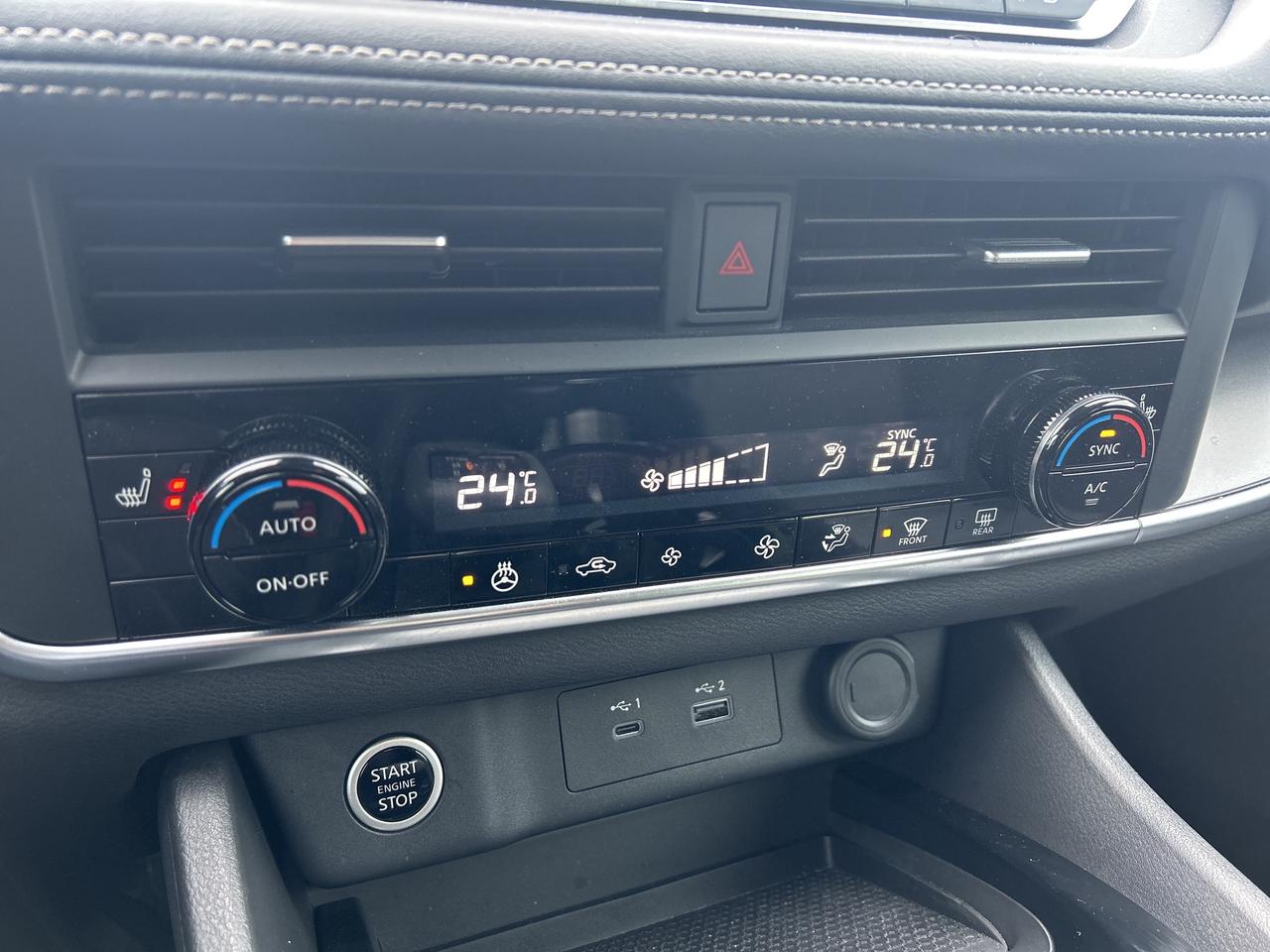 2023 Nissan Rogue SV Moonroof   LOW KM Photo