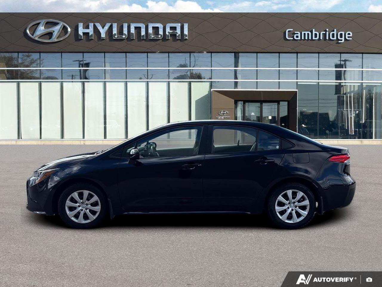 2024 Toyota Corolla LE Photo