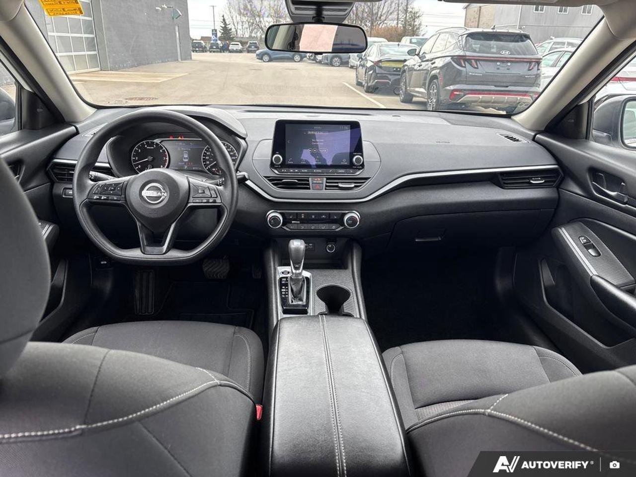 2024 Nissan Altima S   NO ACCIDENTS   CARPLAY   6.5L/100KM Photo