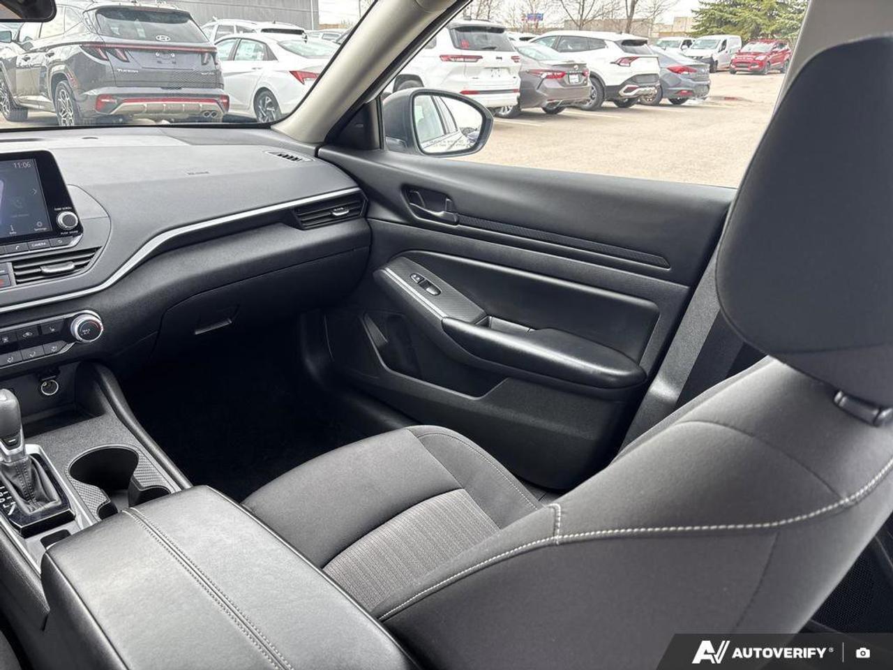 2024 Nissan Altima S   NO ACCIDENTS   CARPLAY   6.5L/100KM Photo