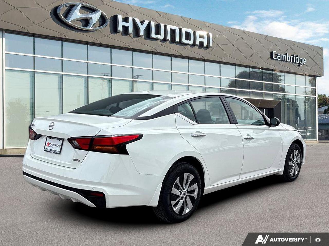 2024 Nissan Altima S AWD   NO ACCIDENTS   CARPLAY   6.5L/100KM Photo