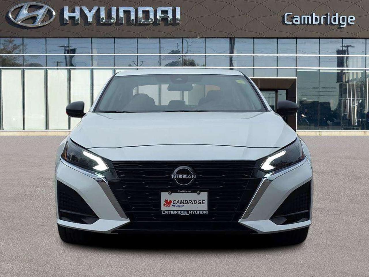 2024 Nissan Altima S AWD   NO ACCIDENTS HEATSEATS CARPLAY 6.5L/100KM Photo