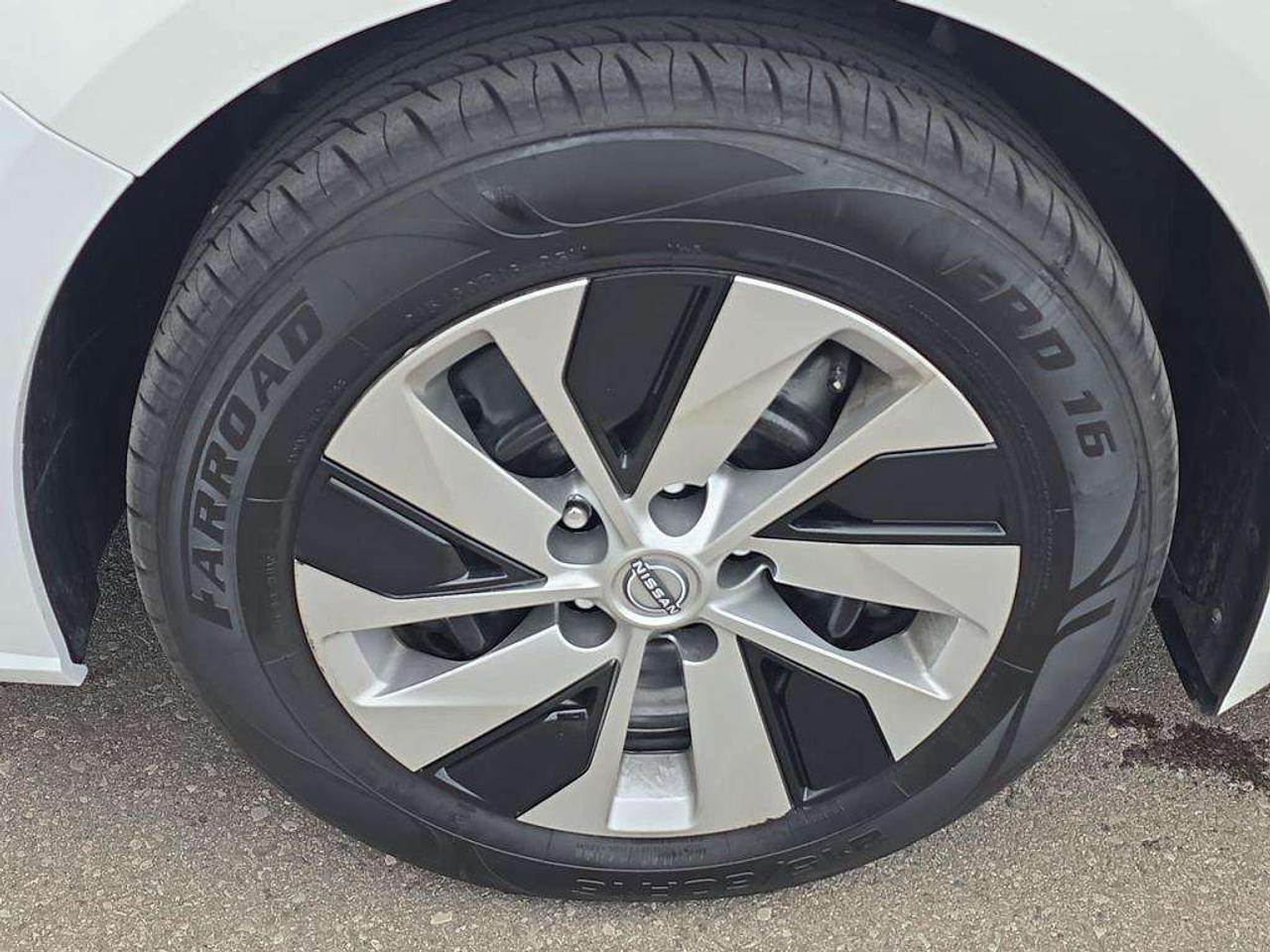 2024 Nissan Altima S AWD   NO ACCIDENTS HEATSEATS CARPLAY 6.5L/100KM Photo