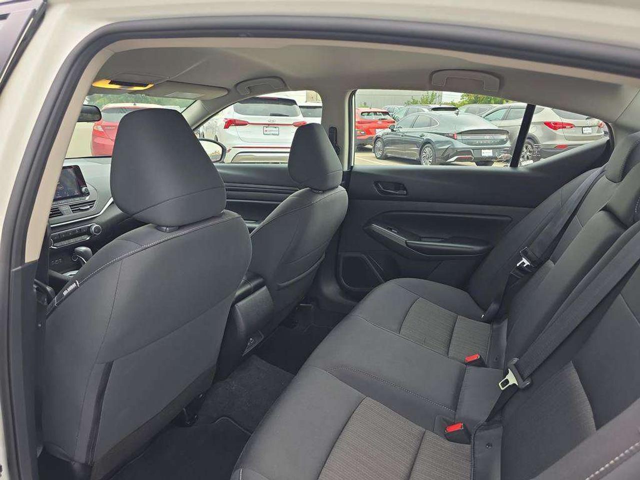 2024 Nissan Altima S AWD   NO ACCIDENTS HEATSEATS CARPLAY 6.5L/100KM Photo