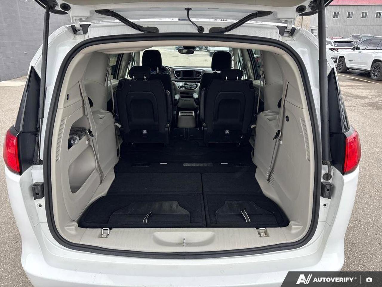 2024 Chrysler Grand Caravan SXT   CLEAN CARFAX   Stow 'n Go seating Photo