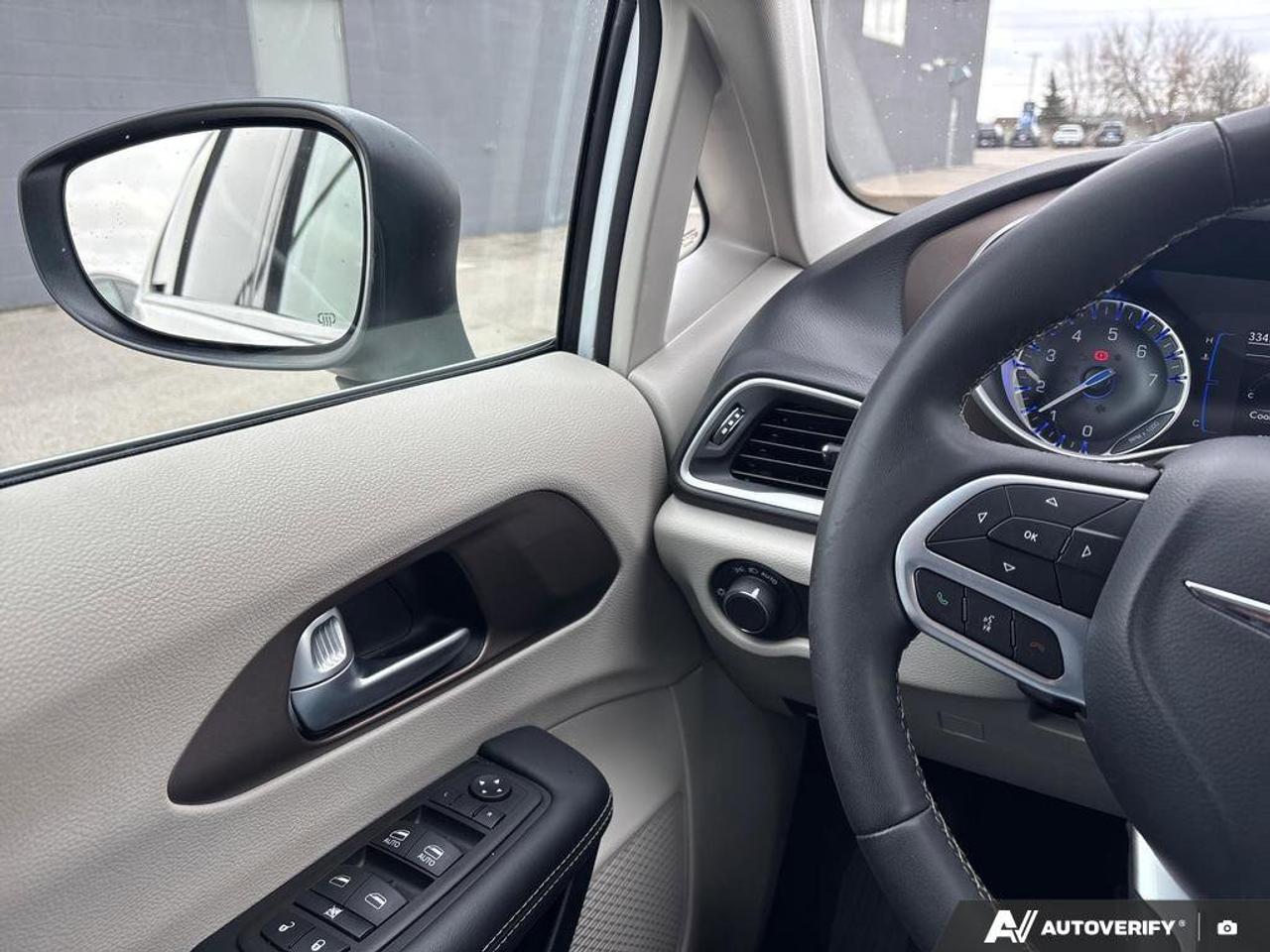 2024 Chrysler Grand Caravan SXT   CLEAN CARFAX   Stow 'n Go seating Photo