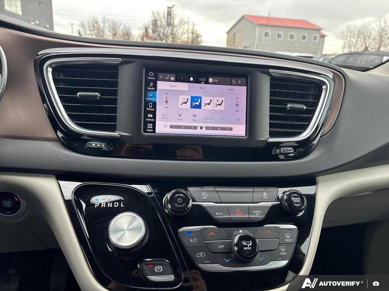 2024 Chrysler Grand Caravan SXT   CLEAN CARFAX   Stow 'n Go seating Photo