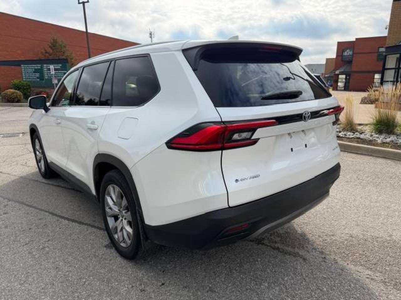 2024 Toyota Grand Highlander Hybrid Limited AWD Photo