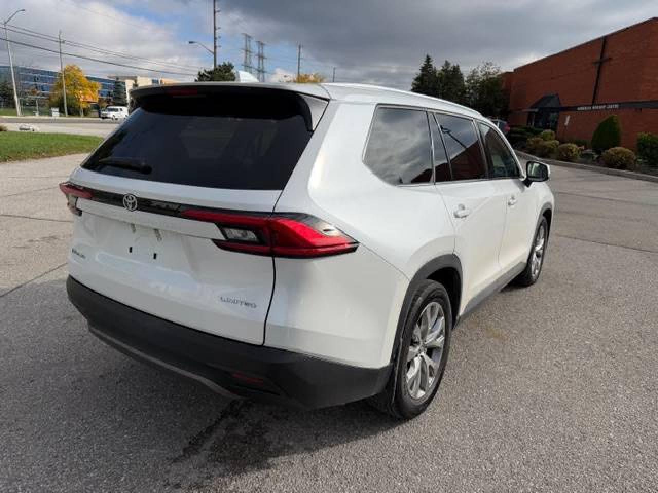 2024 Toyota Grand Highlander Hybrid Limited AWD Photo