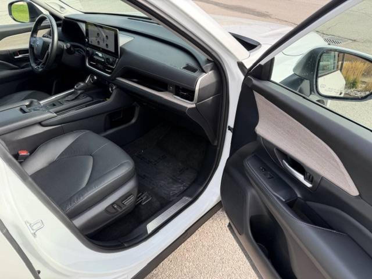 2024 Toyota Grand Highlander Hybrid Limited AWD Photo