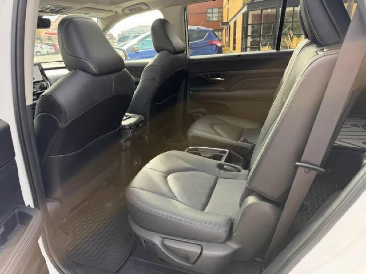 2024 Toyota Grand Highlander Hybrid Limited AWD Photo