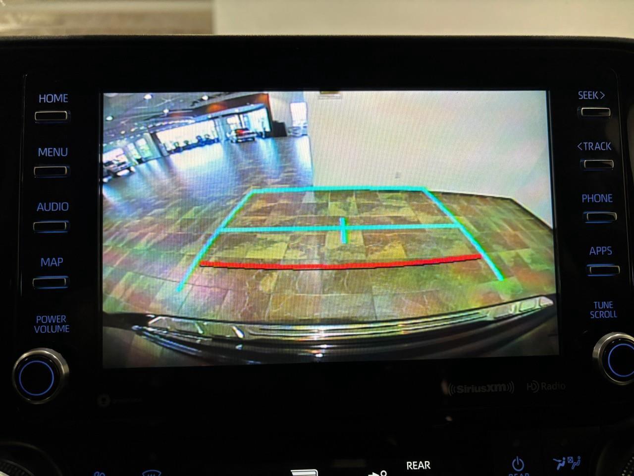 2020 Toyota Highlander Hybrid LE Photo