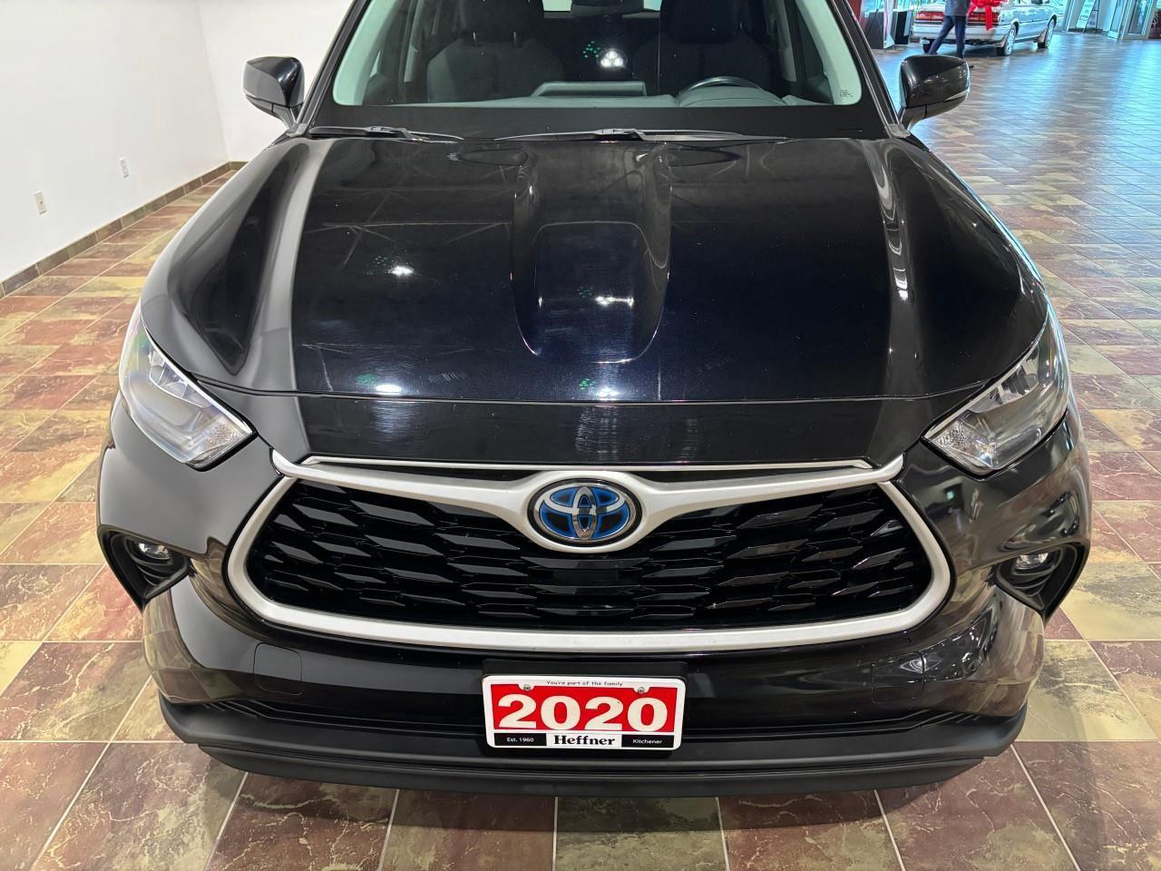 2020 Toyota Highlander Hybrid LE Photo