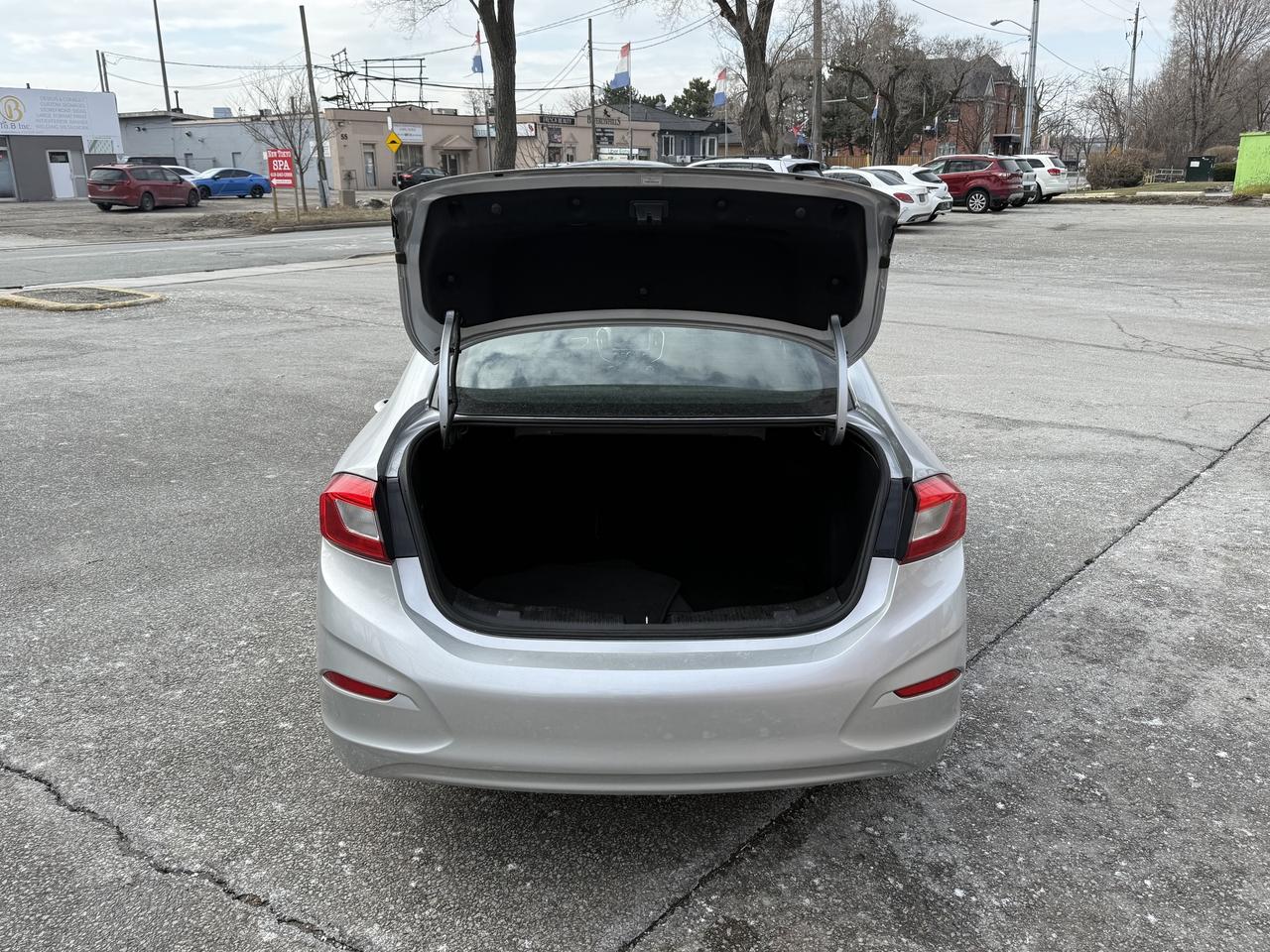 2018 Chevrolet Cruze No Accident l OneOwner l 6Spd l 29 Service Record Photo