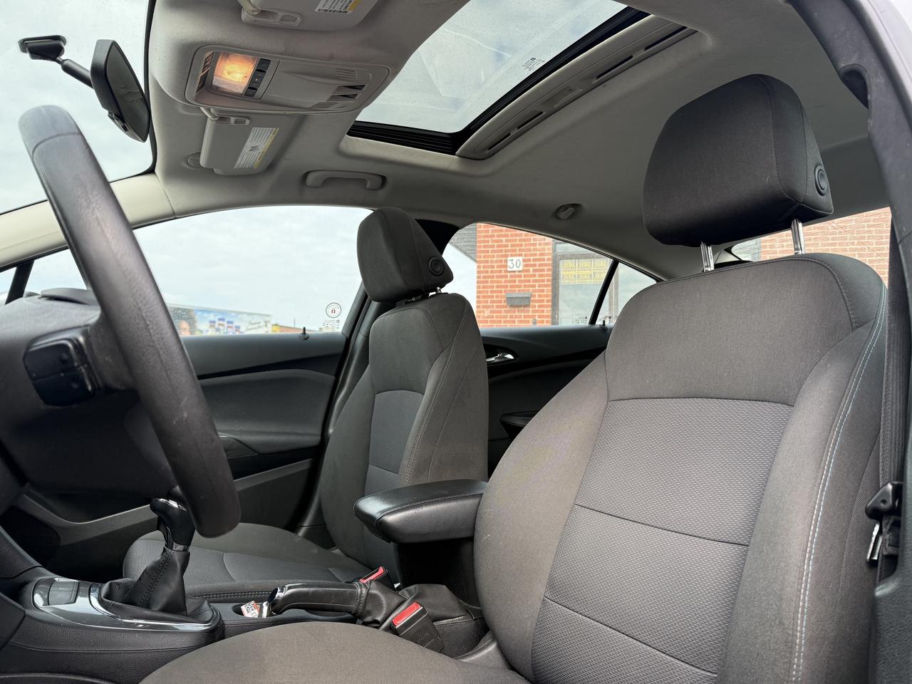 2018 Chevrolet Cruze No Accident l OneOwner l 6Spd l 29 Service Record Photo