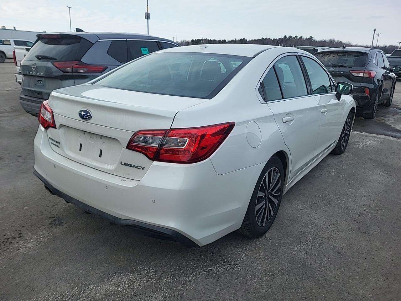2018 Subaru Legacy No Accident l Touring l EyeSight Pkg l 2.5 l AWD Photo2