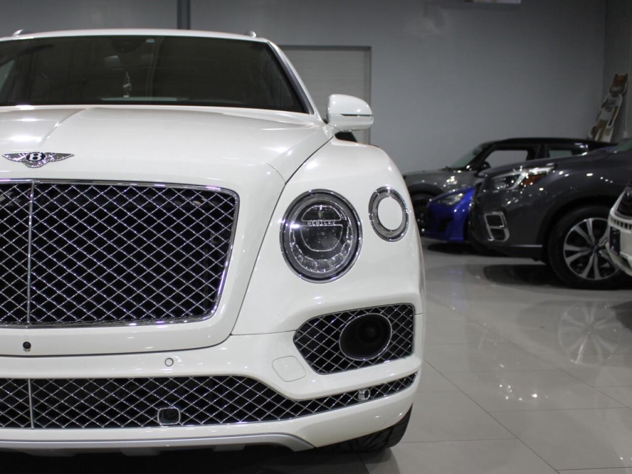 2020 Bentley Bentayga 24 Black Wheels V8 7 Passenger No Accidents Headsu Photo