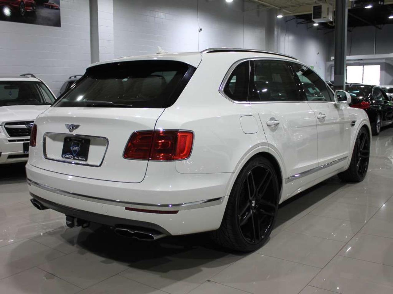 2020 Bentley Bentayga 24 Black Wheels V8 7 Passenger No Accidents Headsup Display Navi 360 Camera Photo
