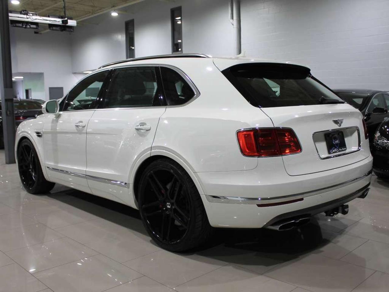 2020 Bentley Bentayga 24 Black Wheels V8 7 Passenger No Accidents Headsup Display Navi 360 Camera Photo
