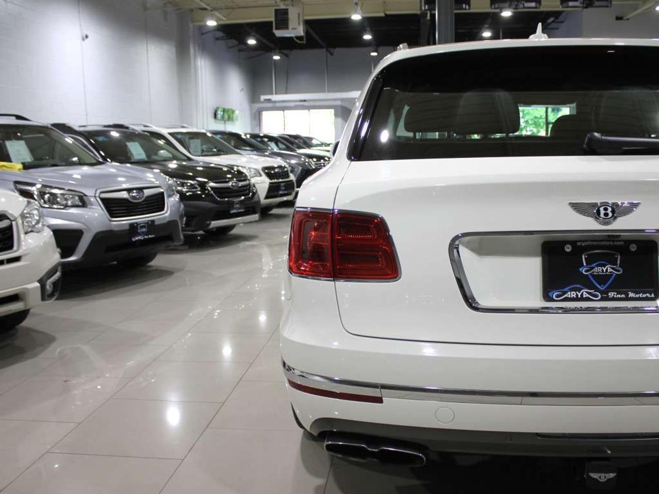 2020 Bentley Bentayga 24 Black Wheels V8 7 Passenger No Accidents Headsup Display Navi 360 Camera Photo