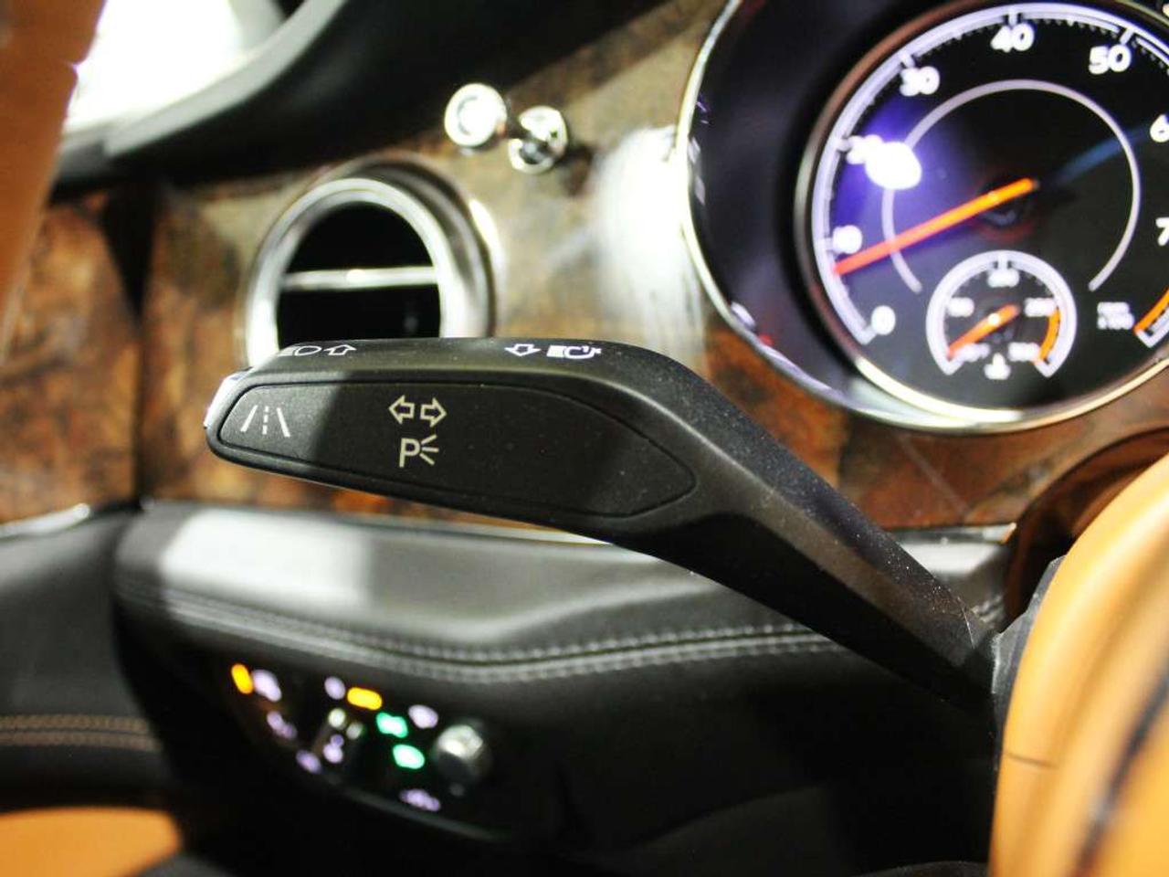 2020 Bentley Bentayga 24 Black Wheels V8 7 Passenger No Accidents Headsup Display Navi 360 Camera Photo