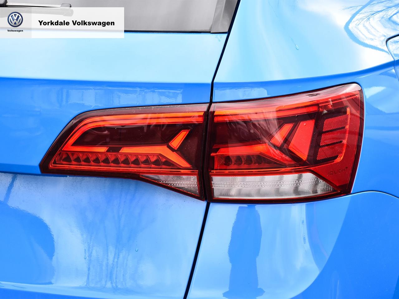 2022 Volkswagen Taos Highline Photo