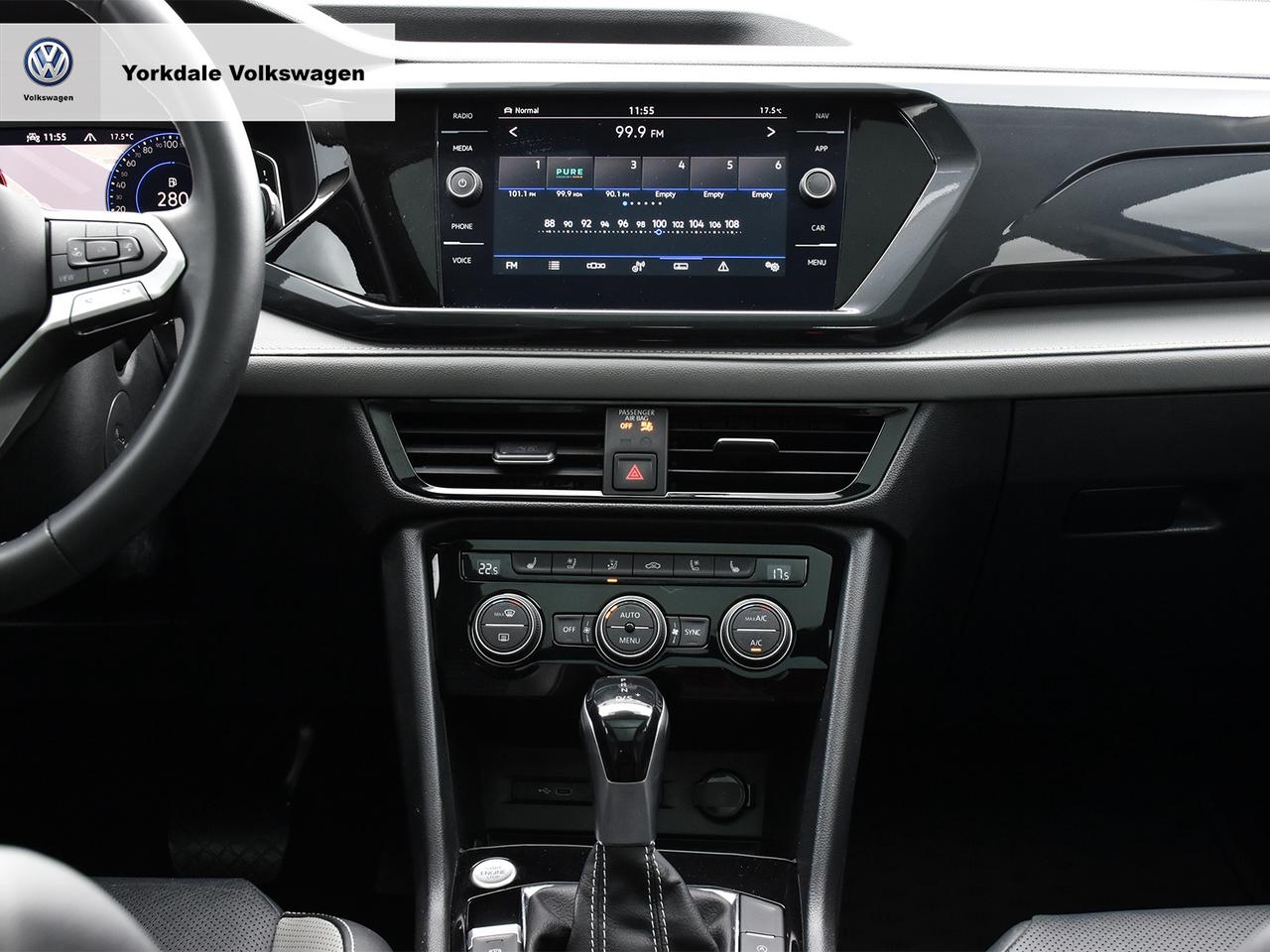 2022 Volkswagen Taos Highline Photo