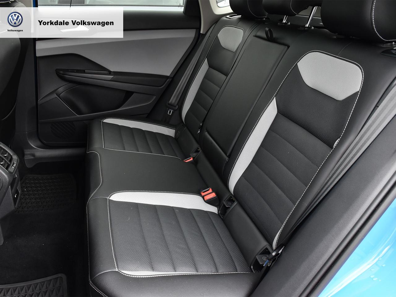 2022 Volkswagen Taos Highline Photo