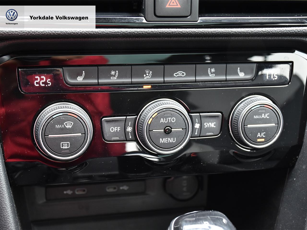 2022 Volkswagen Taos Highline Photo