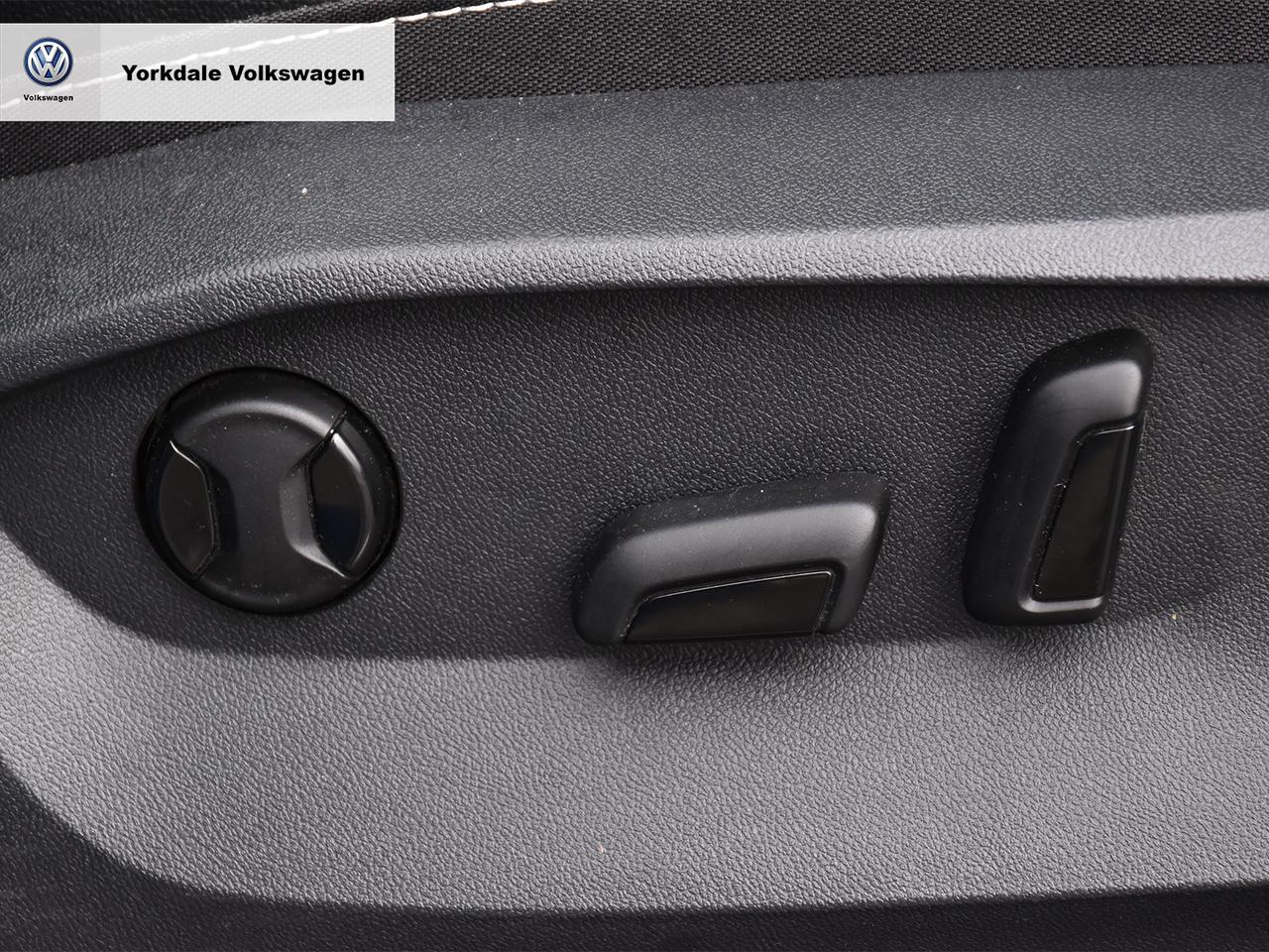 2022 Volkswagen Taos Highline Photo