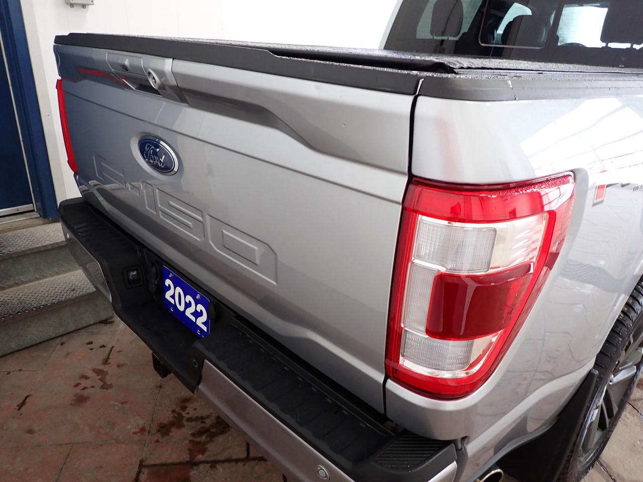 2022 Ford F-150 LARIAT SUPERCREW *HYBRID* LEATHER NAVI SUNROOF 5.5 BOX 4WD Photo