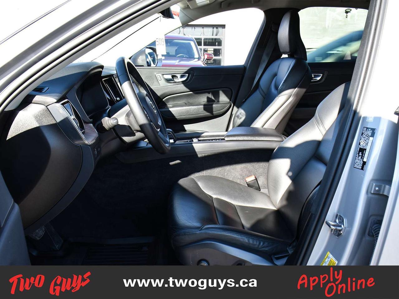 2022 Volvo XC60 B6 Momentum   Leather   Panoroof   Nav Photo