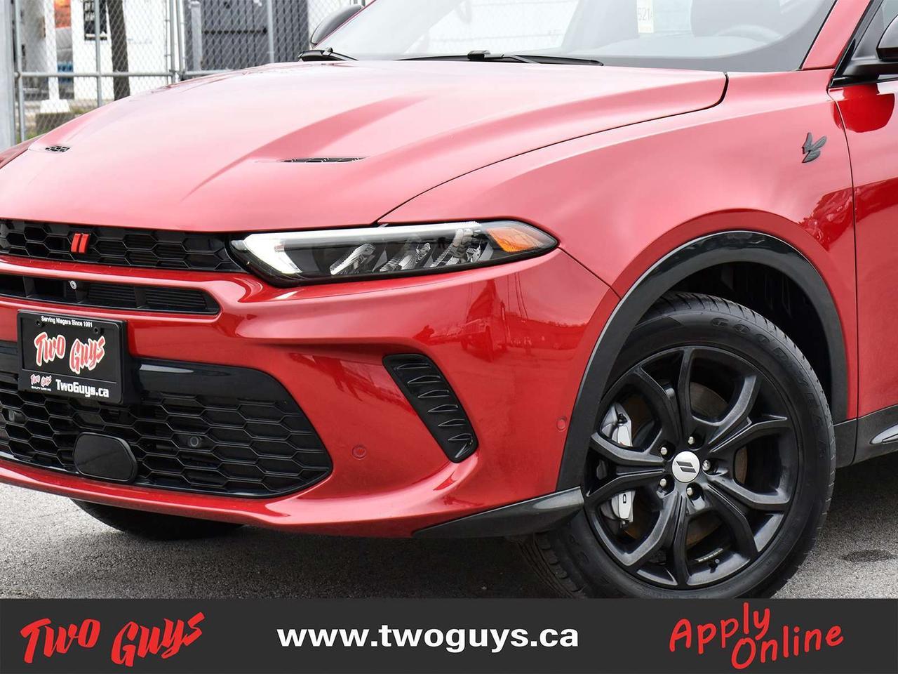 2024 Dodge Hornet R/T Blacktop   WOW KMS   HYBRID Photo