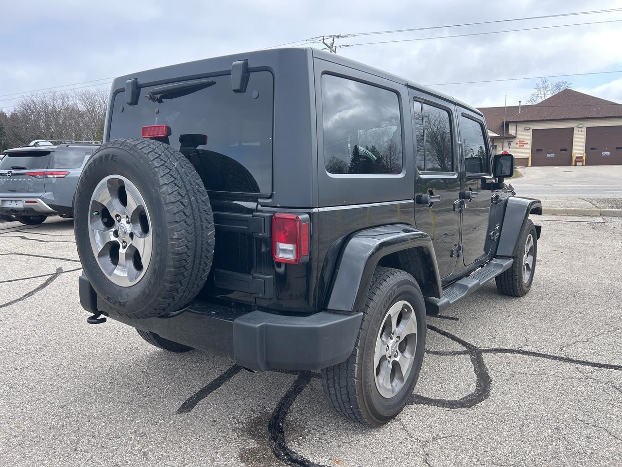 2018 Jeep Wrangler JK Unlimited SAHARA, CLEAN CARFAX, REMOTE START! Photo